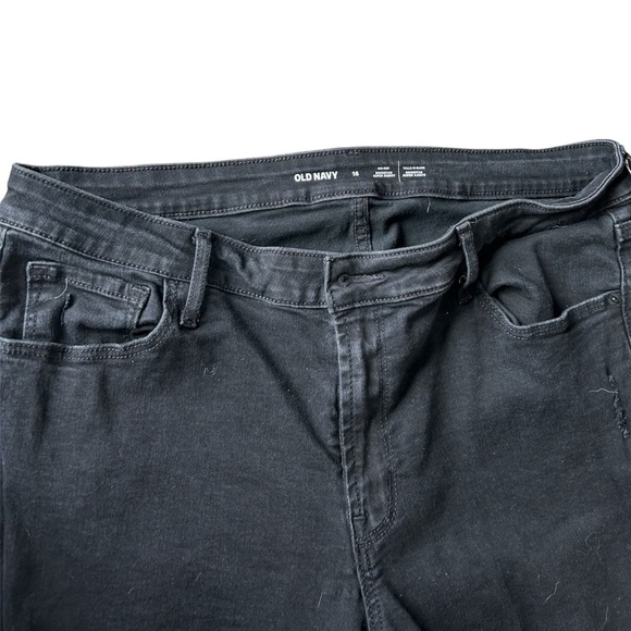 Old Navy Ripped Jeans - Picture 3 of 9